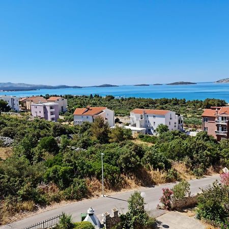 Apartment Luka With Balcony, Sea View And Free Parking Šibenik Kültér fotó